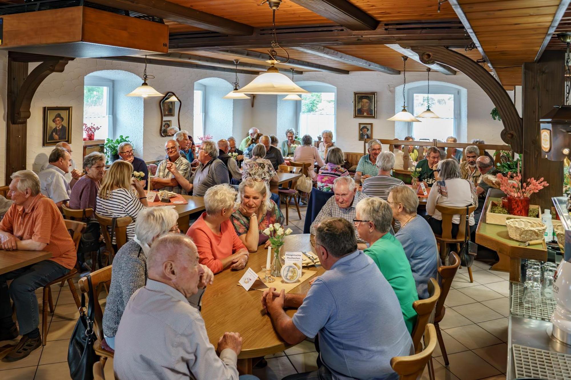 Landgasthof Ochsen Neresheim Esterno foto